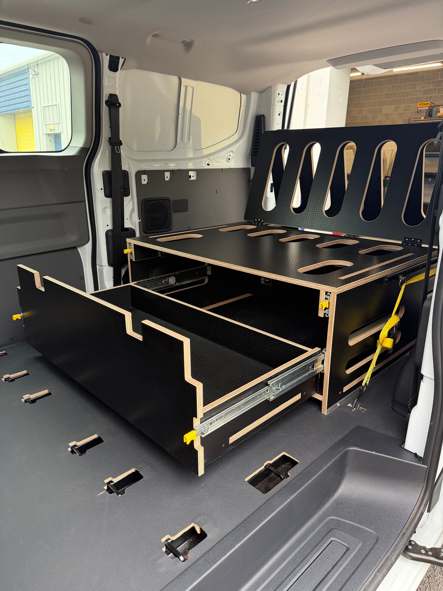 SheffRack Discovery Camping Pod