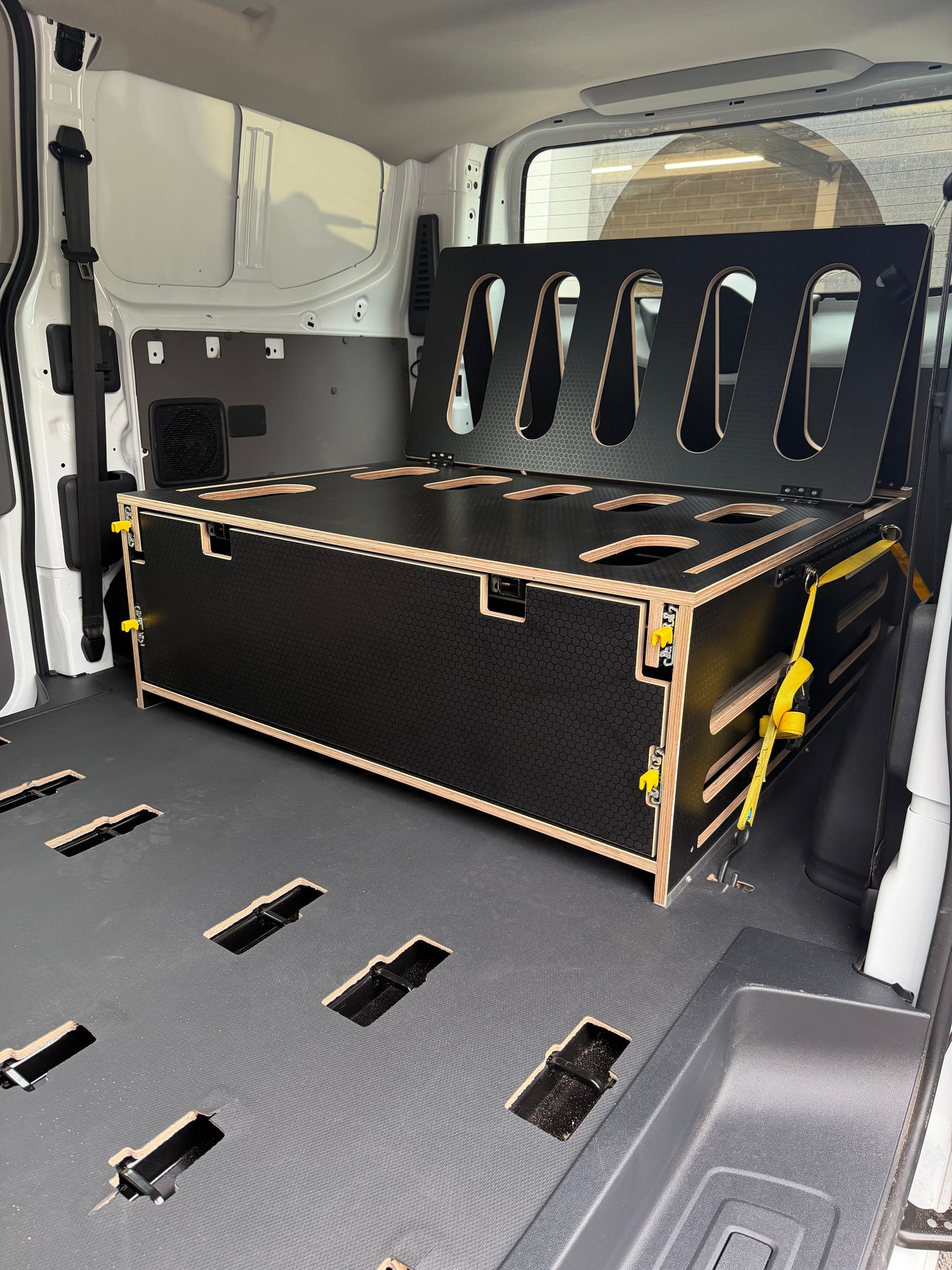 SheffRack Discovery Camping Pod